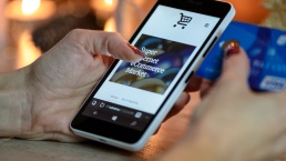 Re-engaging with Dynamic Remarketing in 2020 55